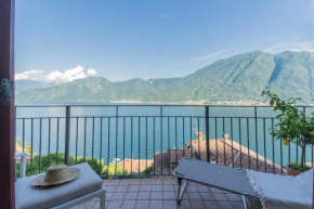 Casa Vela by Rent All Como Sala Comacina